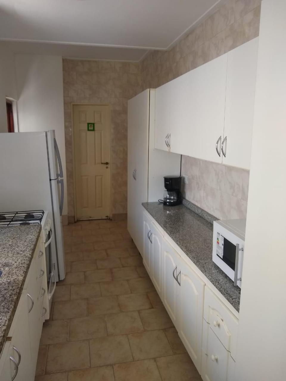 Excelente Casa Amplia Completa Privada Con Jardin Y Parrilla Homestay Tigre